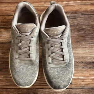 Skechers Women's Gray and Cream Sneakers